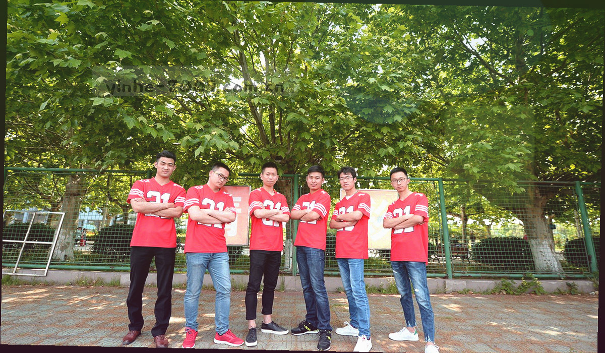 银灰蓝渐变的抽象等高线图，层与层之间以细线分隔